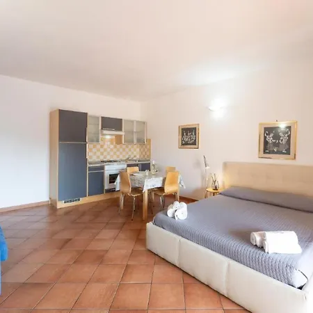 Relaxing Cristal Blu Sleeps 3 * Santa Teresa Gallura