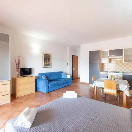 Apartment Relaxing Cristal Blu Sleeps 3 *