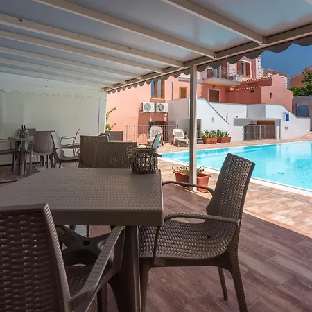 Relaxing Cristal Blu Sleeps 3 Persons Appartement *
