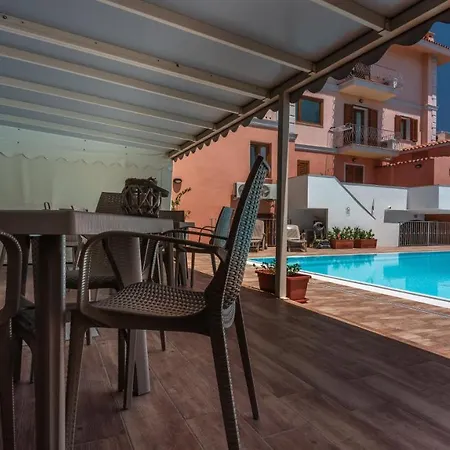Relaxing Cristal Blu Sleeps 3 Apartment *