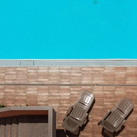 Relaxing Cristal Blu Sleeps 3