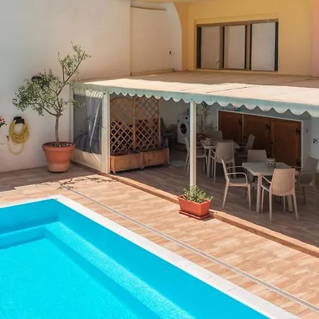 Relaxing Cristal Blu Sleeps 3 Persons Apartment *